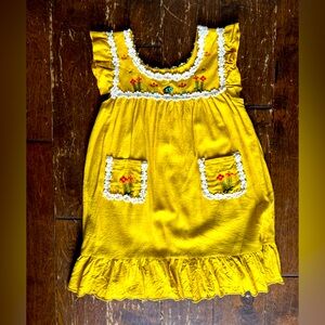 Dress size 130(size 6) embroidered flowers